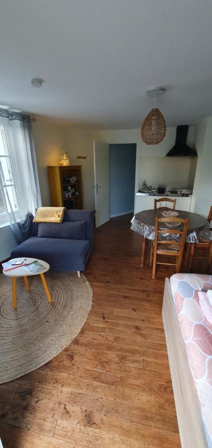 Ferienwohnung Le Studio De Rochavelle Chiché Exterior foto